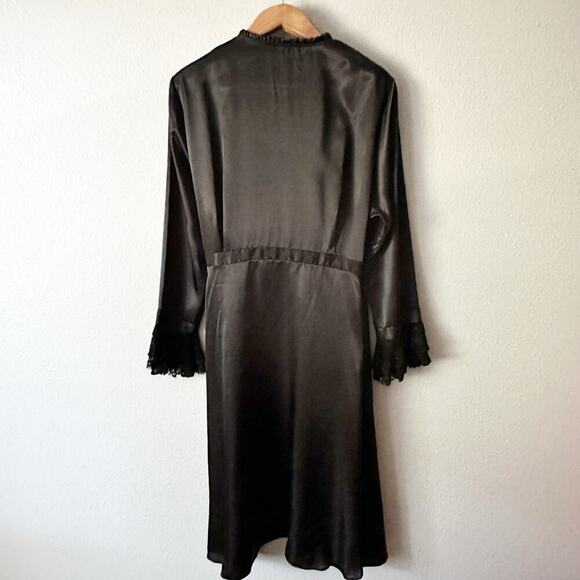 Flora by Flora Nikrooz Stella Black Satin Venise Trim Robe Women's Size XXL - Picture 9 of 11